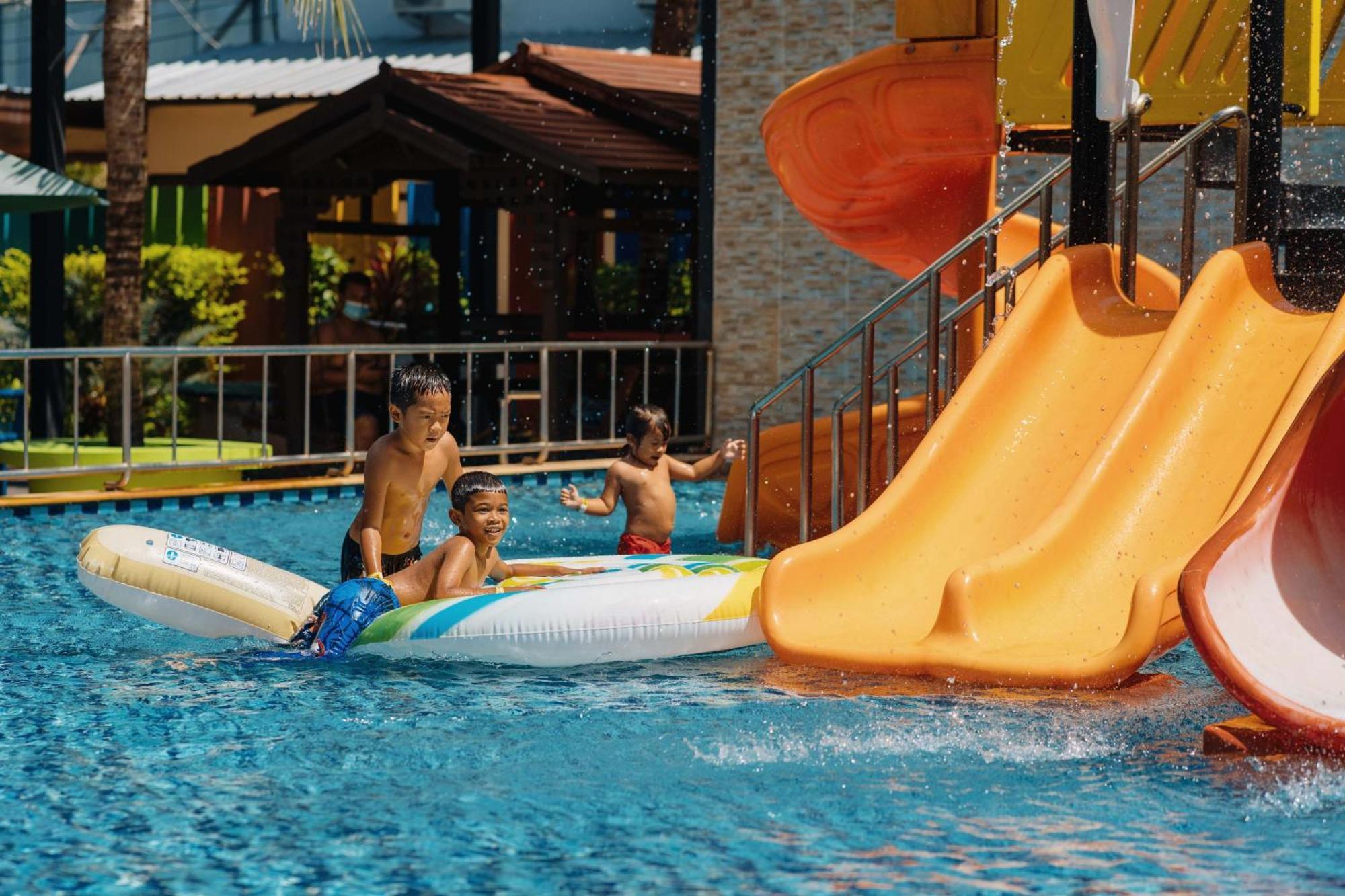 Rawayana West Villas & Kids Park Rawai Екстериор снимка